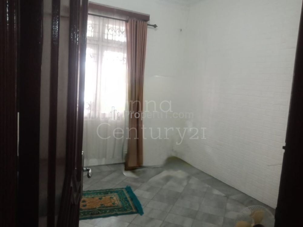 Dijual Rumah Luas Tanah 161 m2 di Kebon Kacang Jakarta Pusat