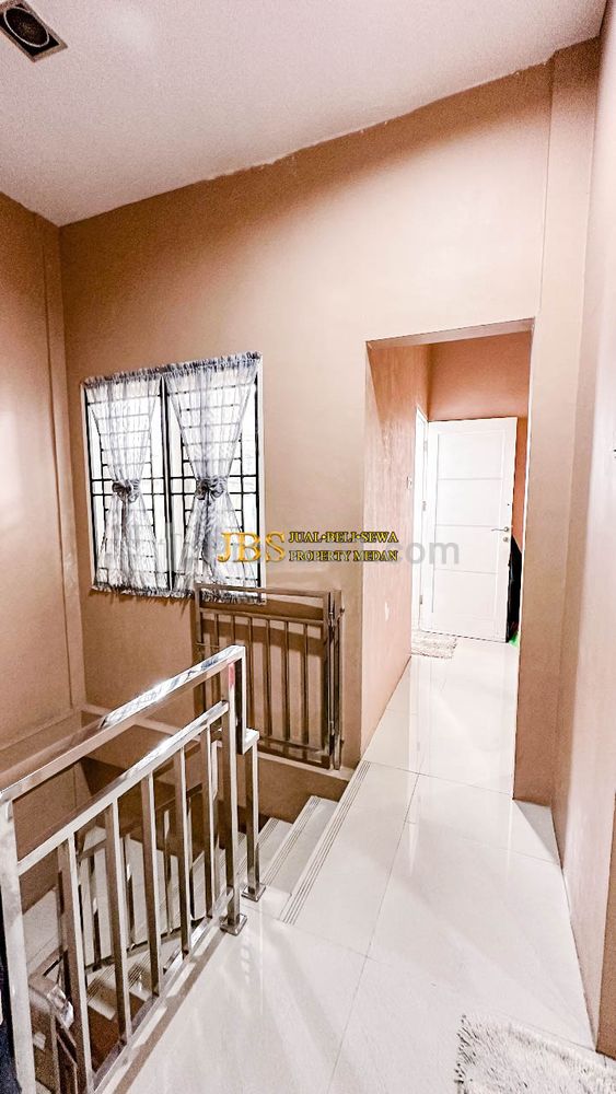 Dijual Rumah 2 Tingkat di Komplek Menteng Indah Cluster The Green Medan Kondisi Siap Huni