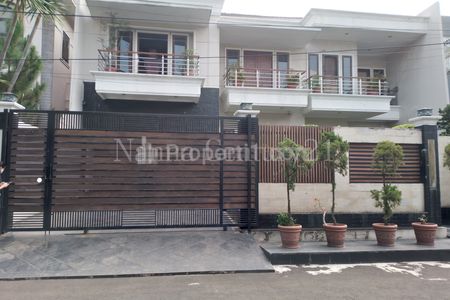 Disewakan Rumah di Permata Hijau Jakarta Selatan