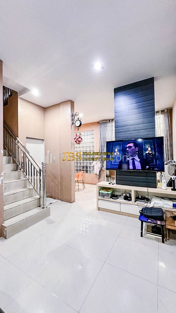 Dijual Rumah 2 Tingkat di Komplek Menteng Indah Cluster The Green Medan Kondisi Siap Huni
