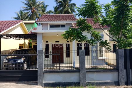 Dijual Rumah Siap Huni di Lokasi Jalan Haji Muksin, Komplek Sakura Mansion Ayani 2 Pontianak