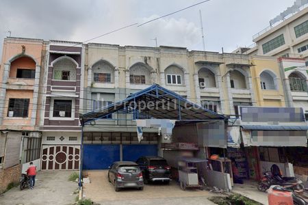 Jual Ruko Tiga Lantai Luas Strategis di Daerah Tanah 600, Medan