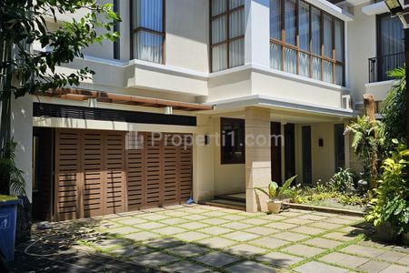 Dijual Rumah Cantik dengan Private Pool, 4 Kamar Tidur - Cilandak, Jakarta Selatan
