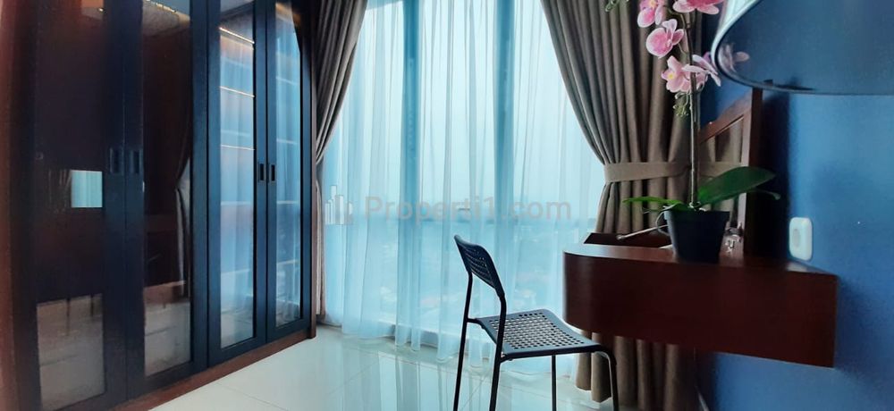 Sewa Apartemen The Aspen Peak Residence View Pool Type 2+1 BR Full Furnished