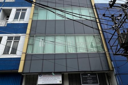 Sewa Ruko di Jalan Bungur Kebayoran Lama dekat Gandaria City Jakarta Selatan