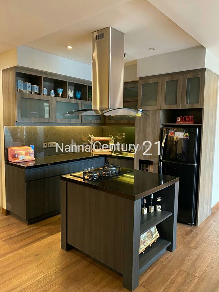 Disewakan Apartemen Slipi Jakarat Barat - 2+1 BR Semi Furnished
