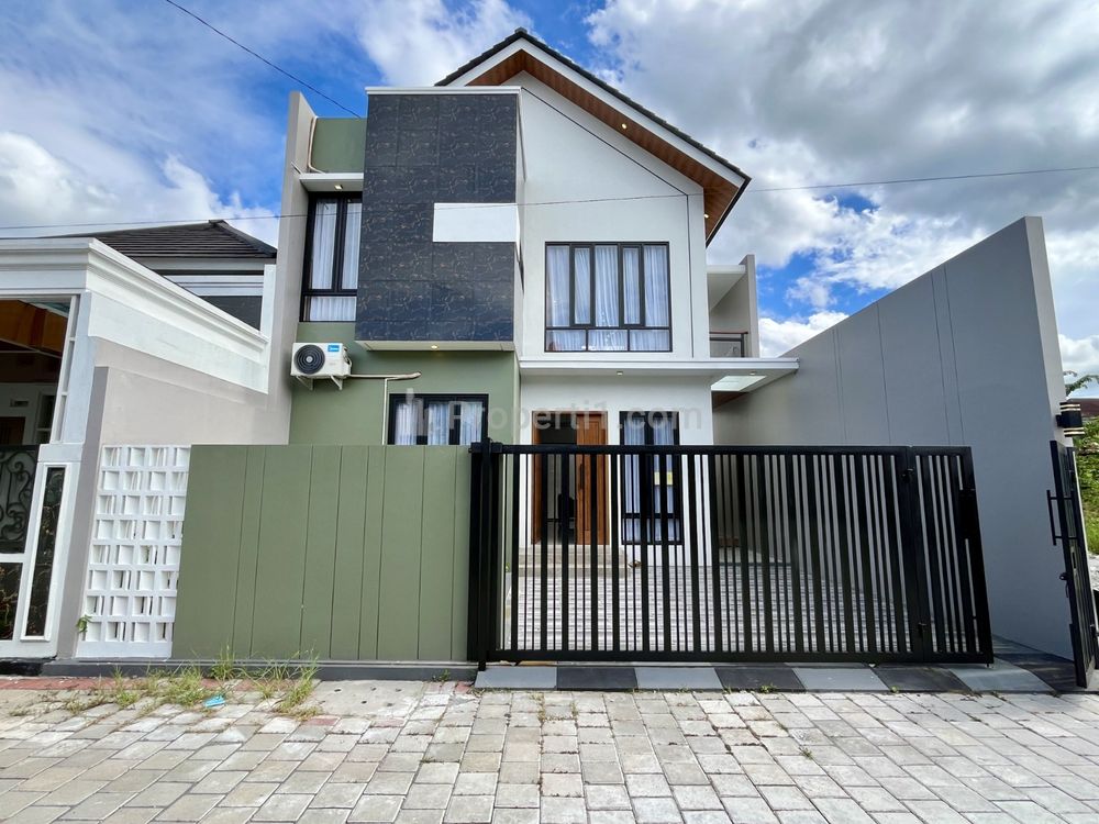 Dijual Rumah Baru Mediterania Full Furnish Dalam Perumahan di Jl. Kaliurang Km 12, Sleman, Yogyakarta