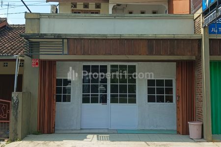 Dijual Rumah untuk Ruang Usaha Strategis Pinggir Jalan Raya Monjali Dalam Ringroad, Mlati, Sleman, Yogyakarta
