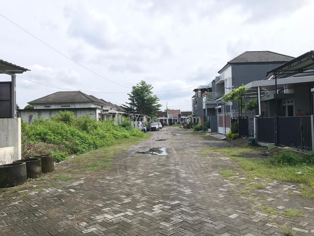 Dipasarkan Rumah Murah Type 40, Luas Tanah 154 m2, di Solo Barat, Solo, Jawa Tengah