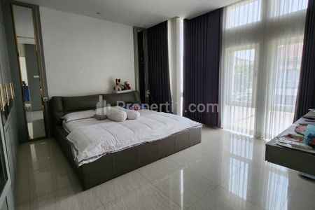 Dijual Rumah Modern Minimalis di Grand Pakuwon Cluster Brisbane, Surabaya