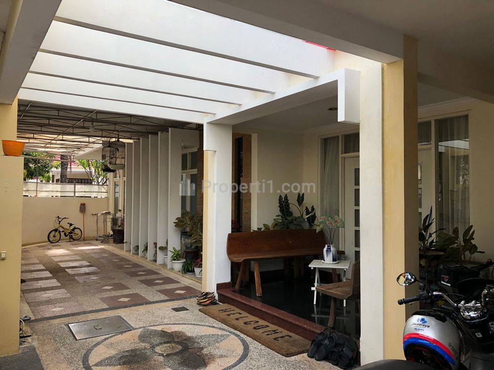 Dijual Rumah Bagus 2 Lantai Siap Huni di Babatan Pratama, Wiyung, Surabaya