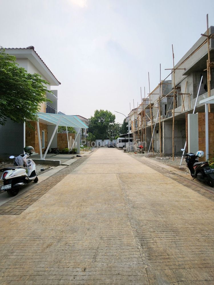 Tampak jalan