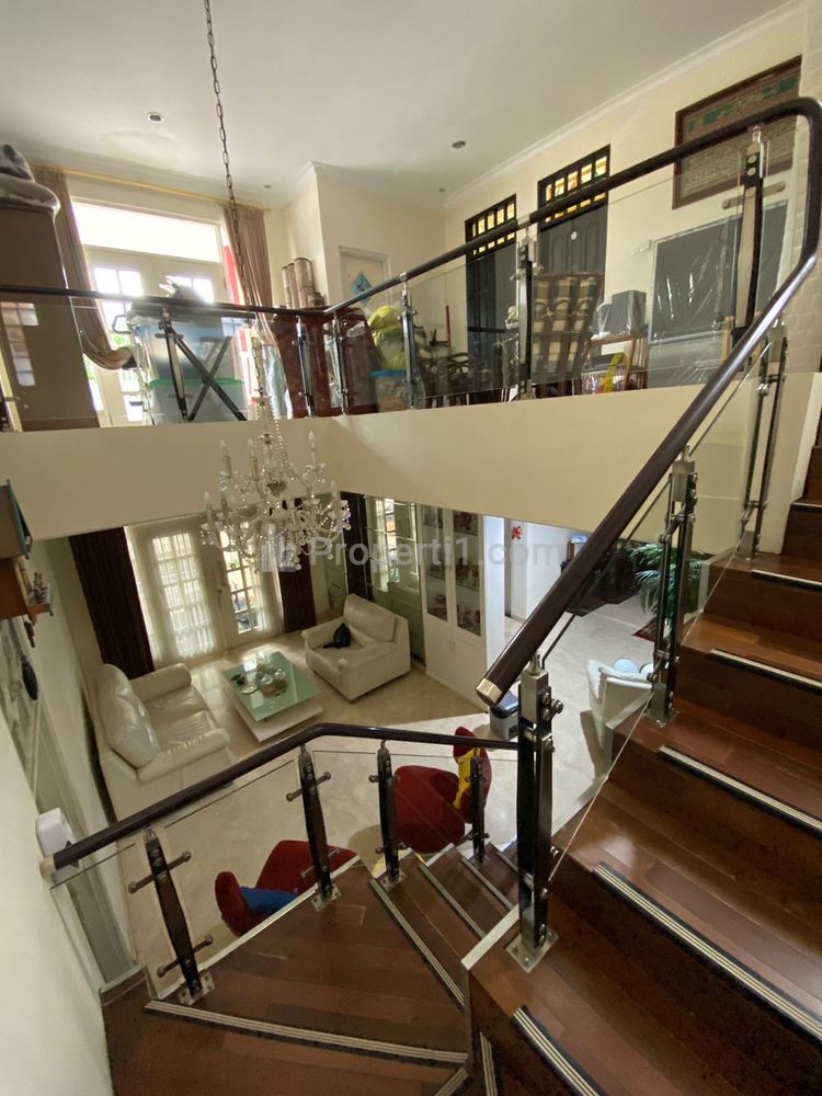 Dijual Rumah Bagus 2 Lantai Siap Huni di Babatan Pratama, Wiyung, Surabaya