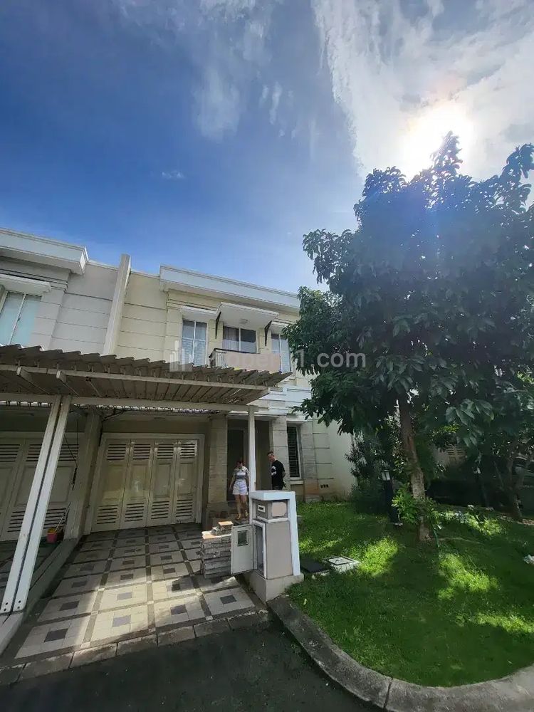 Dijual Rumah Mewah Cluster Maxwell Gading Serpong Siap Huni