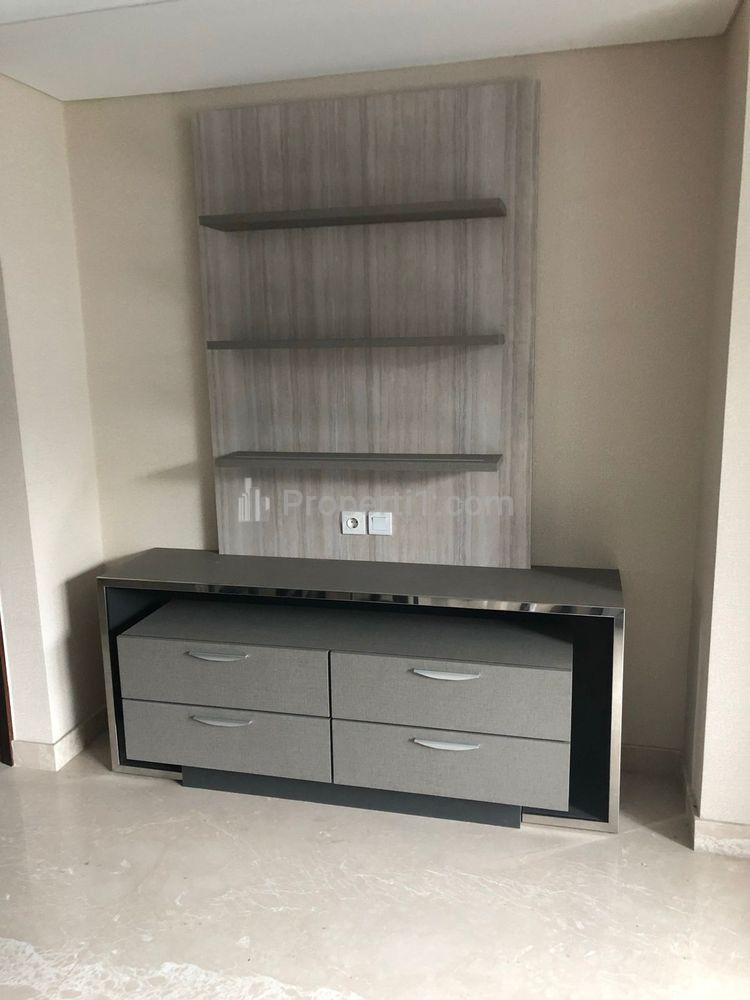 Jual Apartemen Casa Grande Phase II Tower Bella Type 3+1 Bedrooms Private Lift - Jakarta Selatan