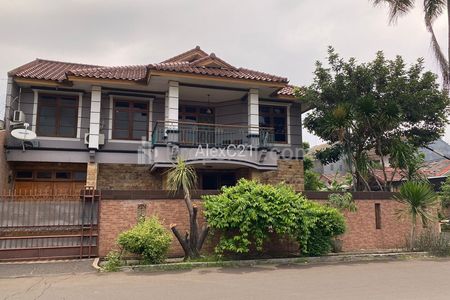 Dijual Rumah Hook di Jalan Utama di Pamulang Villa, Pd. Benda, Kec. Pamulang, Kota Tangerang Selatan