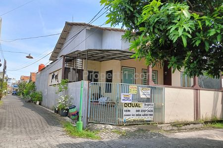 Rumah Hook Dijual Siap Huni Tanah Mas Semarang Barat, Semarang, Jawa Tengah
