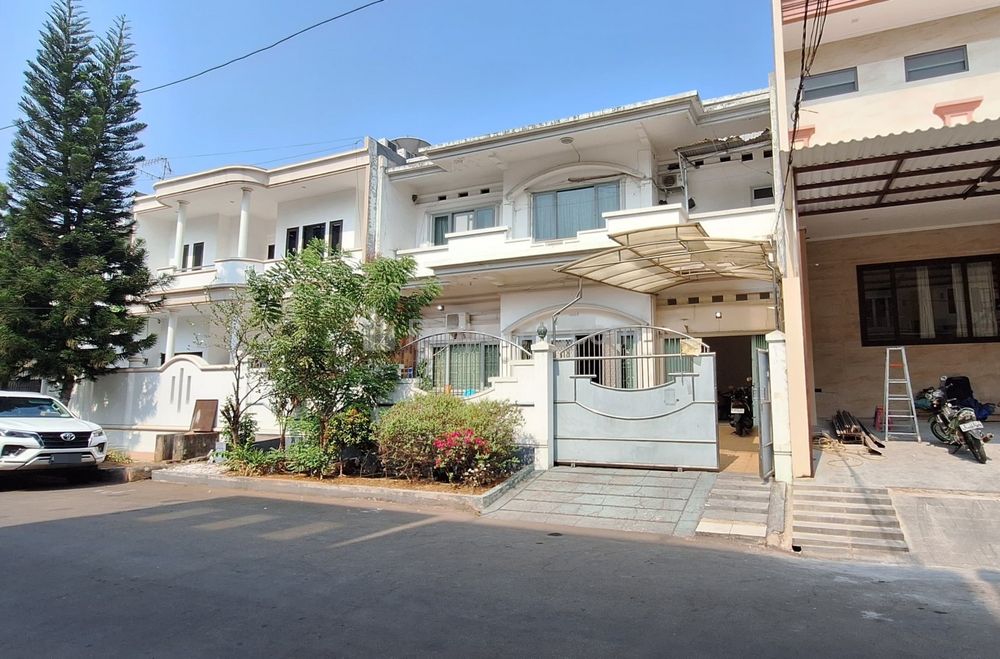 Jual Rumah Mewah di Komplek Paradise Timur Raya Jakarta Utara