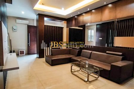 Dijual Rumah 3 Tingkat Kondisi Siap Huni di Komplek Mutiara Residence Jalan RS Haji Medan