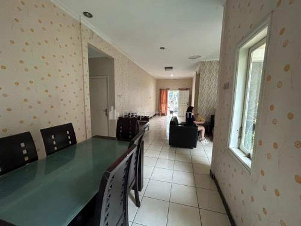 Sewa Rumah Kota Baru Parahyangan Bandung Cluster Pitaloka- 3 Kamar Tidur Semi Furnished