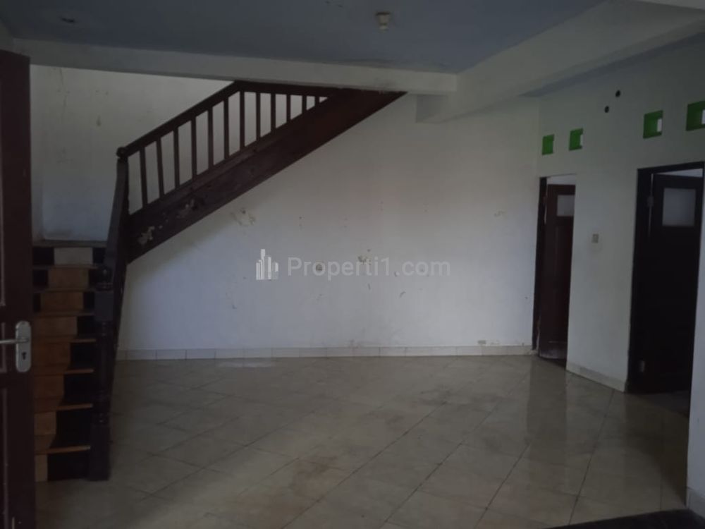 Dijual Segera Daripada Kosong, Rumah Luas di Dinar Elok dekat Kampus Undip Tembalang, Semarang, Cocok Kos-kosan