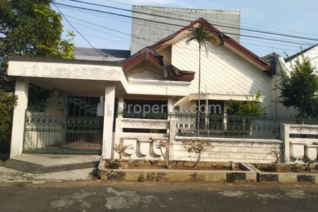 Jual Rumah Kosong SHM di Komplek Dharmahusada Indah Surabaya