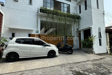Dijual Kost Exclusive Mewah Modern Furnish Full Penghuni Seputar Ambarukmo Plaza Sleman Yogyakarta