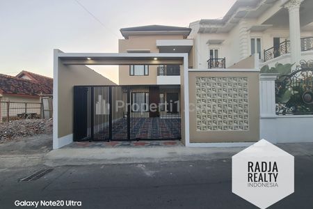 Dijual Rumah Mewah Modern 2 Lantai Siap Bangun Pinggir Jalan di Mantrijeron Kodya Yogyakarta