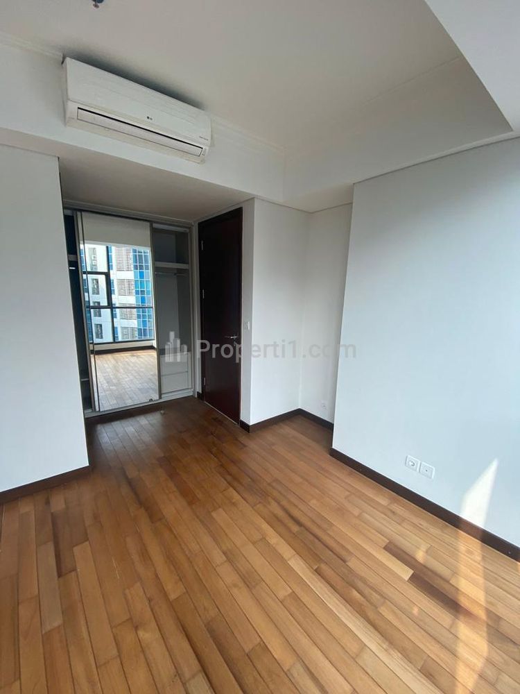 Jual Murah di Bawah Harga Pasar Apartemen Casa Grande Residence Phase 2 Type 3 Bedrooms Unfurnished Jakarta Selatan