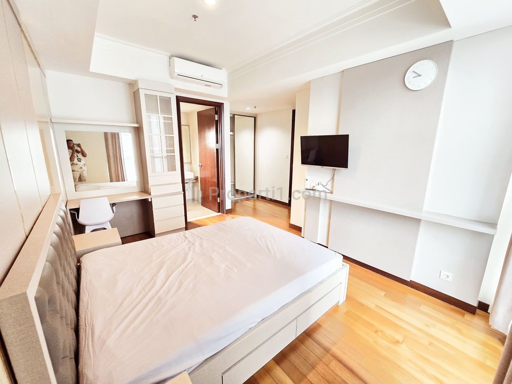 Disewakan Apartemen Casa Grande Phase 2 Jakarta Selatan - 2+1 BR Fully Furnished