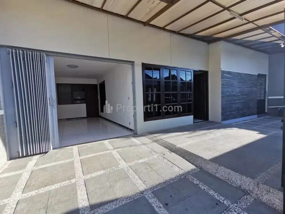 Dijual Rumah Bagus di Komplek Villa Kalijudan Surabaya