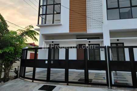 Dijual Rumah Baru Area Darmo Permai - Darmo Harapan Indah - Minimalis modern 2 Lantai Tandes Surabaya Barat