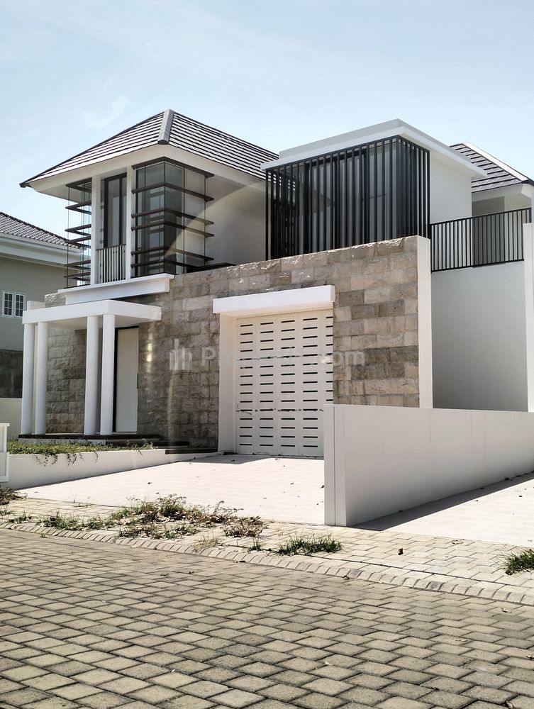 Dijual Hunian di Pusat Kota Jember, Jawa Timur
