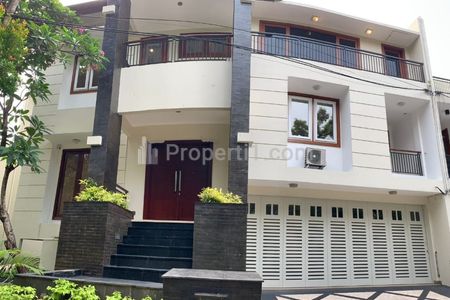 Disewakan Rumah dalam Kompleks, 5 Kamar Tidur - Cipete, Jakarta Selatan