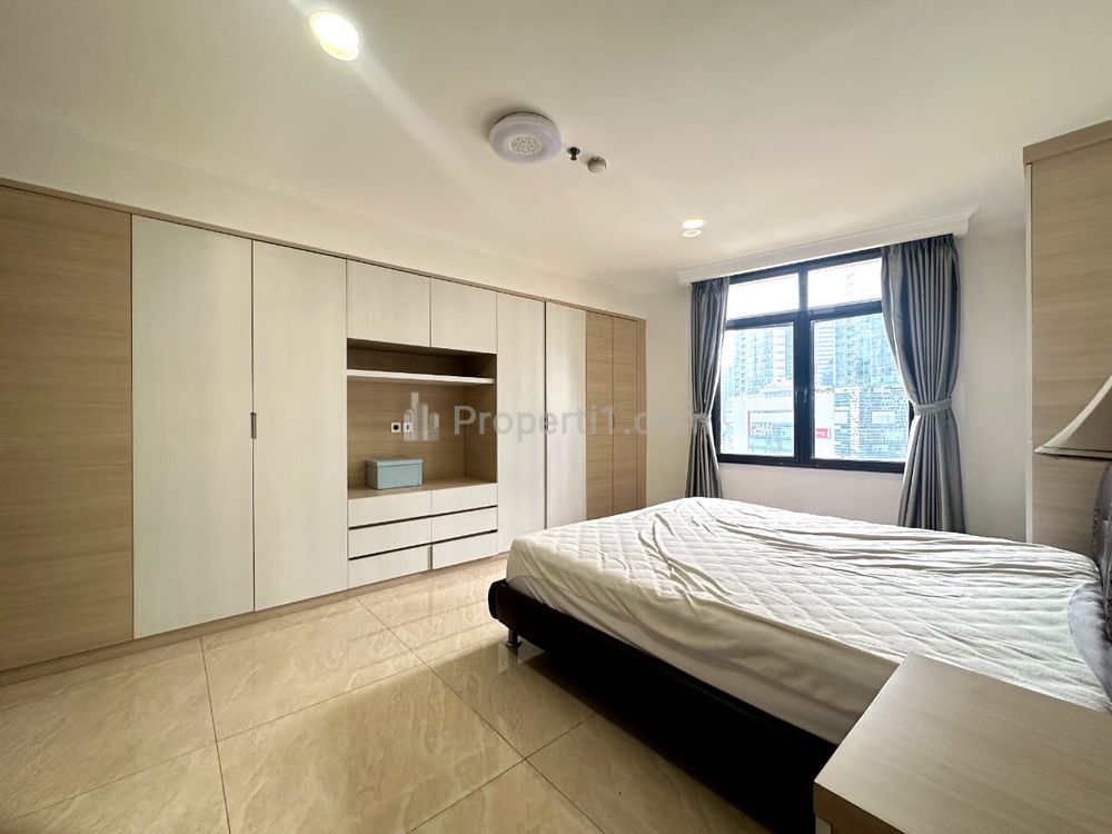 Disewakan Apartemen 3+1 BR Furnished Newly Renovated - Kusuma Candra, SCBD Jakarta Selatan