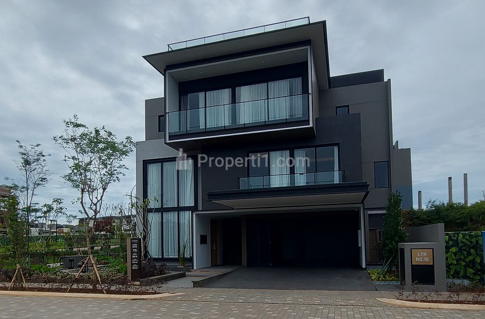 For Sale New Luxury House in BSD City Tangerang