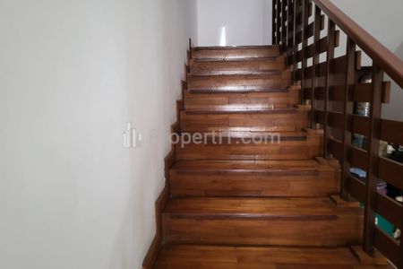 Jual Cepat Rumah Mewah 2 Lantai Siap Huni di Jl. Abdul Majid Cipete Jakarta Selatan