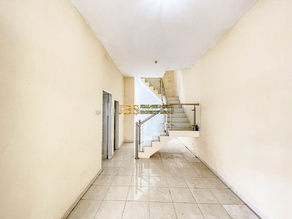 Jual Rumah 2 Tingkat Kondisi Siap Huni di Komplek Avonlea Jalan Sei Kapuas Medan