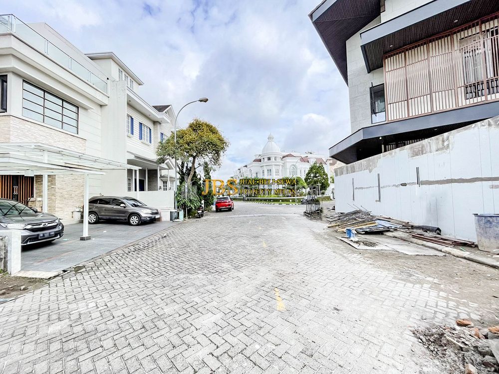 Dijual Rumah 2.5 Tingkat di Komplek River View Polonia Jalan Adi Sucipto Medan