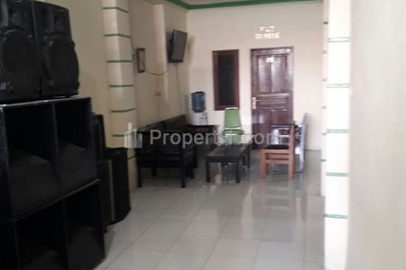 Dijual Rumah 12x28, Bonus Kost-kostan Area Raden Saleh, Cikini, Menteng, Jakarta Pusat