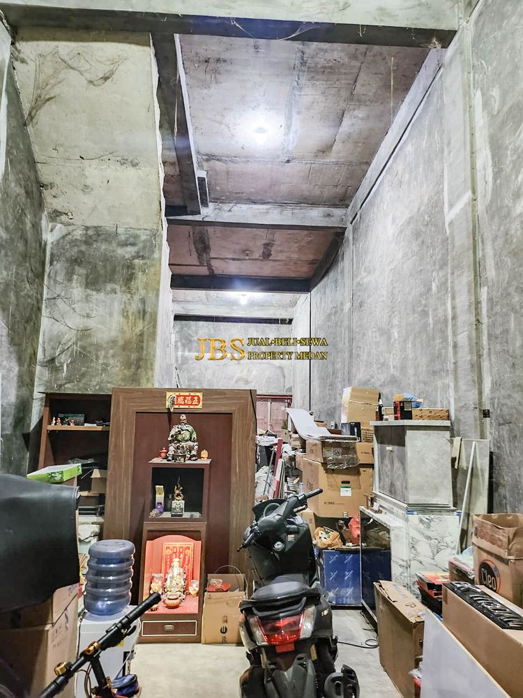 Dijual Ruko 3 Tingkat Kondisi Kosong di Komplek Cemara Asri  (Cemara Square) Medan