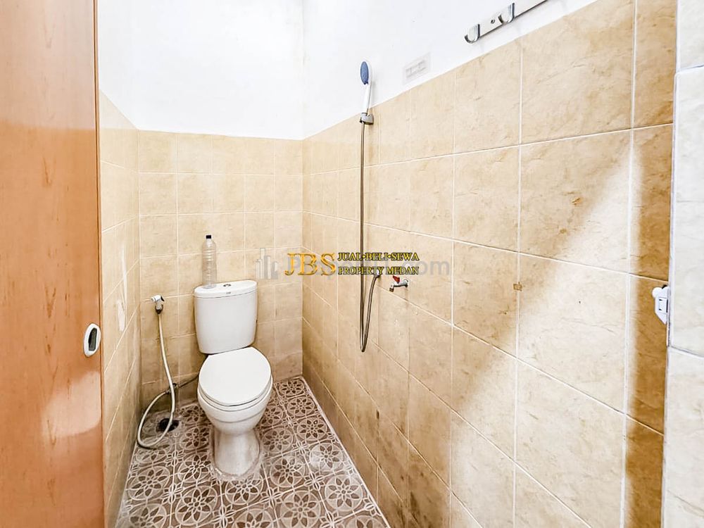 Jual Ruko 3.5 Tingkat Kondisi Siap Huni di Komplek Cemara Asri Jalan Makmur Medan