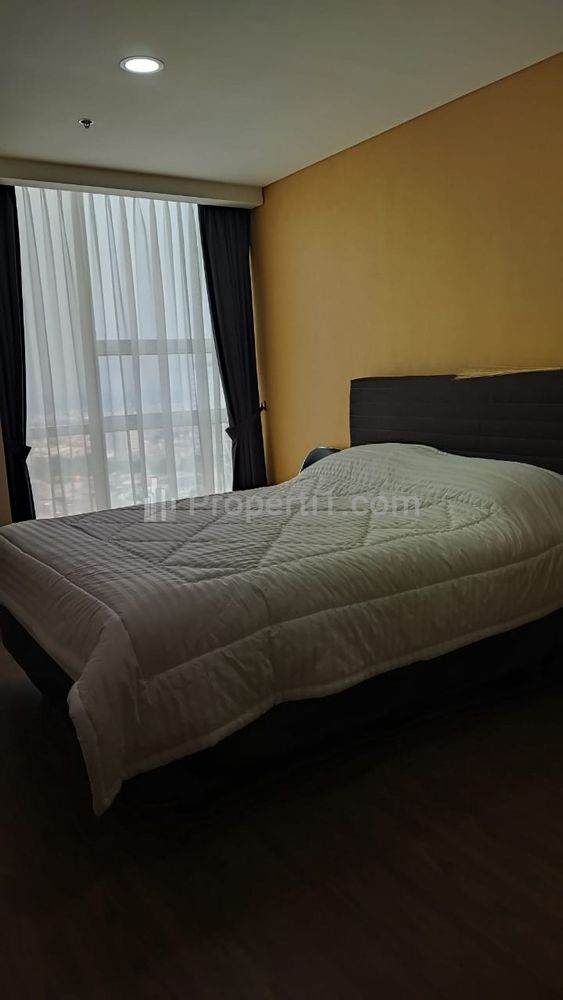 Dijual Apartemen AKR Gallery West Residence di Kebon Jeruk Jakarta Barat - 2BR Full Furnished
