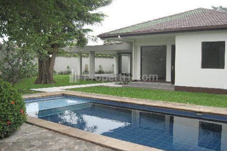 Disewakan Rumah Asri di Lembong House Pejaten Siaga, Jakarta Selatan