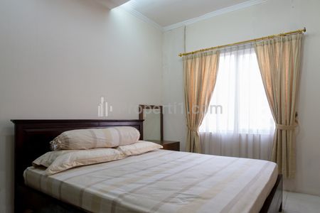 Sudirman Park Apartment for Rent 2 BR Fully Furnished