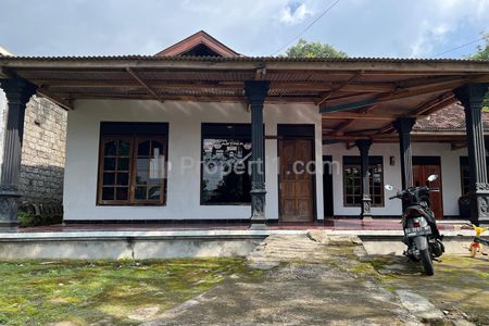 Jual Tanah Bonus Rumah Siap Huni Kemuning Karanganyar