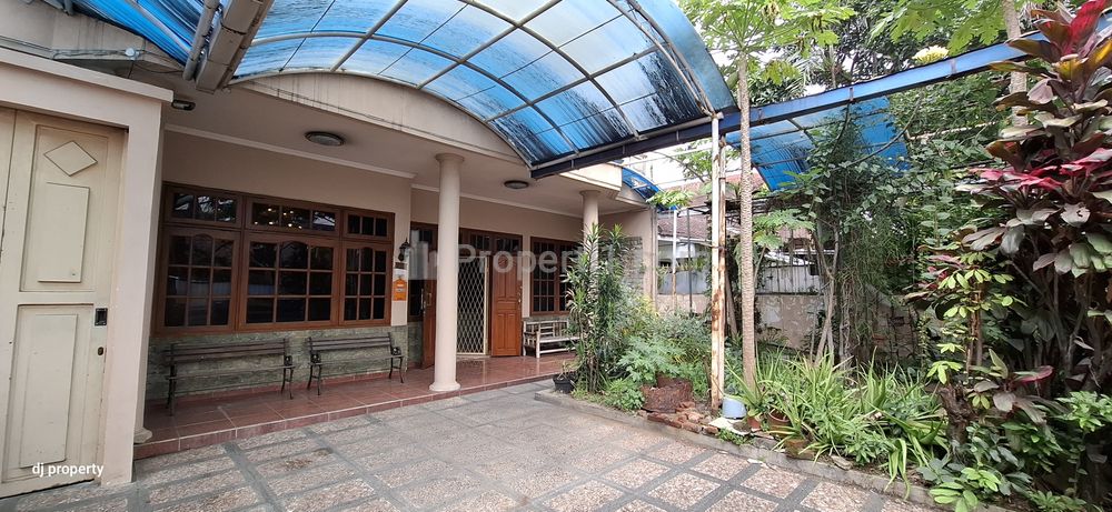 Dijual Cepat Rumah 2 Lantai di Terusan Martanegara Turangga Kota Bandung Jalan Lebar Bentuk Tanah Kotak