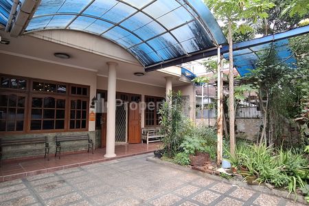 Dijual Cepat Rumah 2 Lantai di Terusan Martanegara Turangga Kota Bandung Jalan Lebar Bentuk Tanah Kotak