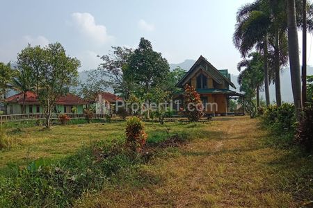 Dijual Cepat Tanah Berikut Bangunan Rumah Villa Pinggir Jalan Raya Limbangan Garut, Lokasi Strategis, Cocok untuk Rumah Makan
