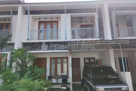 Dijual Cepat Rumah Klasik dan Estetik, Lokasi Strategis di Kompleks Grand Mutiara, Jatibening, Pondok Gede, Bekasi